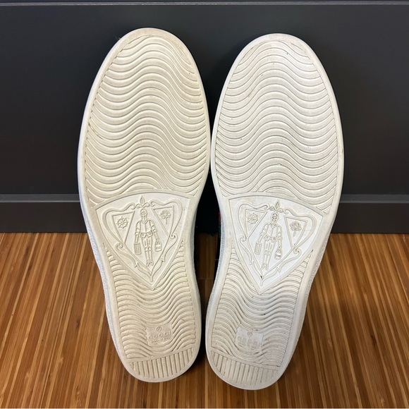 GUCCI Ace Signature Sneaker Embossed Black Monogram Leather Stripe - Picture 5 of 10